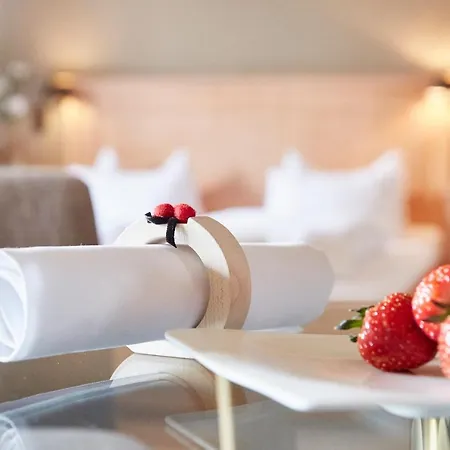 Restaurant Zur Sonne Szálloda 4*