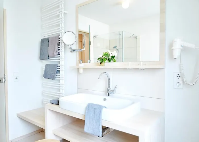 Hotel Restaurant Zur Sonne 4*